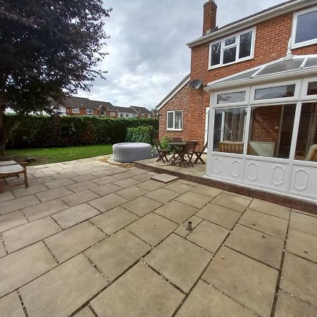 Leominster 3 Bedroom House Parking Garden Private Extérieur photo