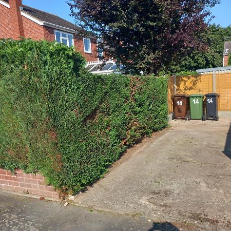 Leominster 3 Bedroom House Parking Garden Private Extérieur photo