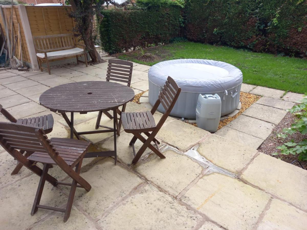 Leominster 3 Bedroom House Parking Garden Private Extérieur photo