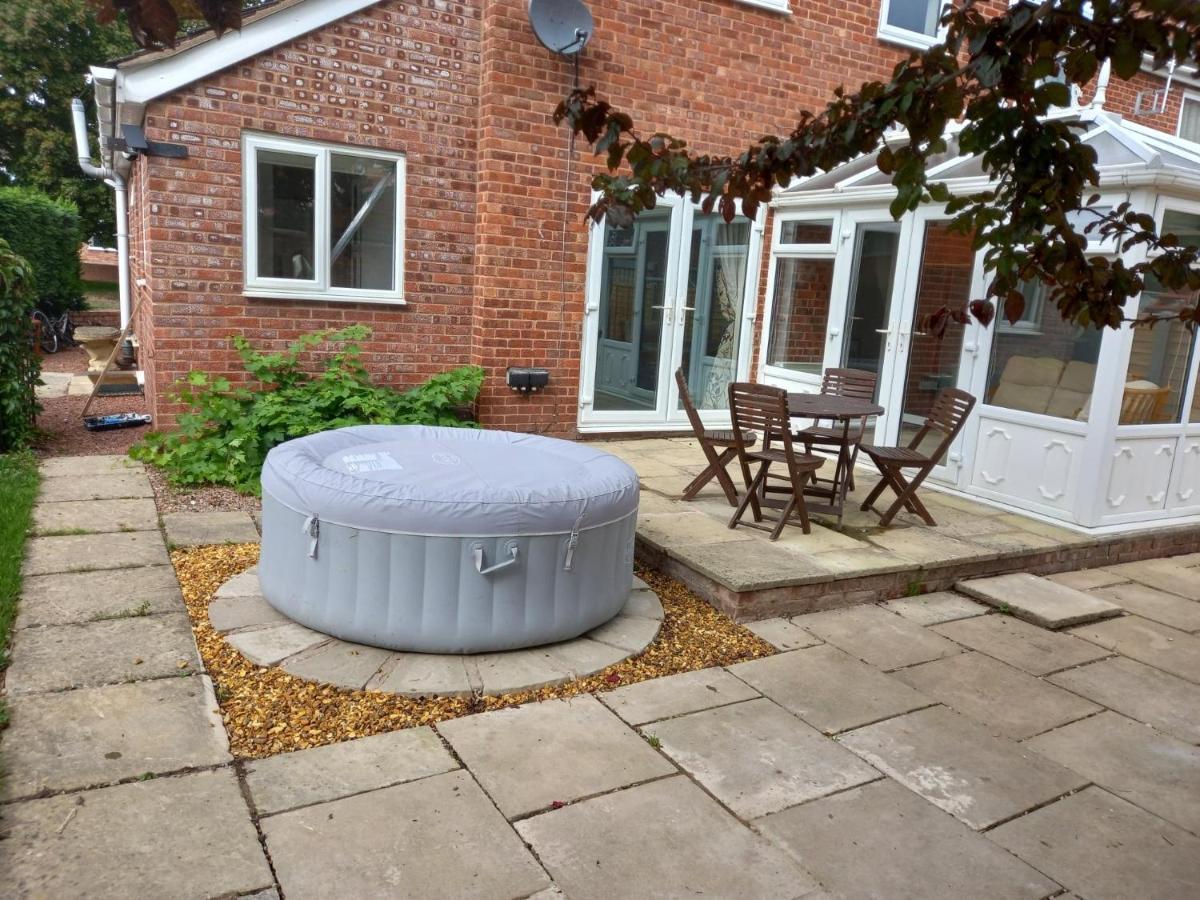 Leominster 3 Bedroom House Parking Garden Private Extérieur photo