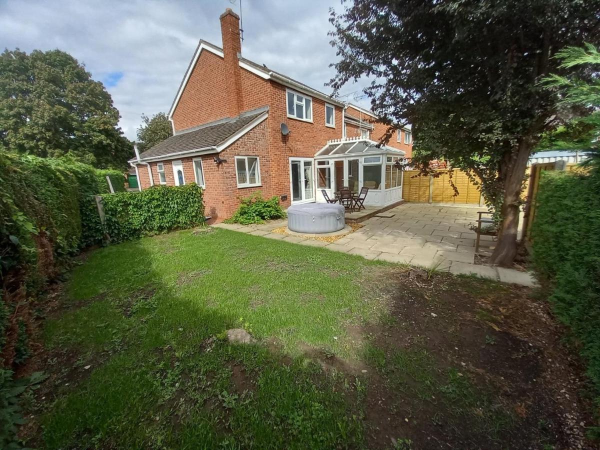 Leominster 3 Bedroom House Parking Garden Private Extérieur photo