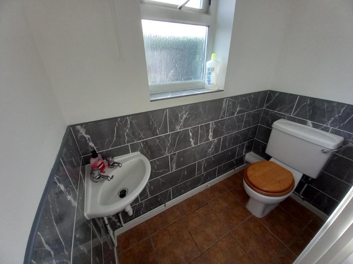 Leominster 3 Bedroom House Parking Garden Private Extérieur photo