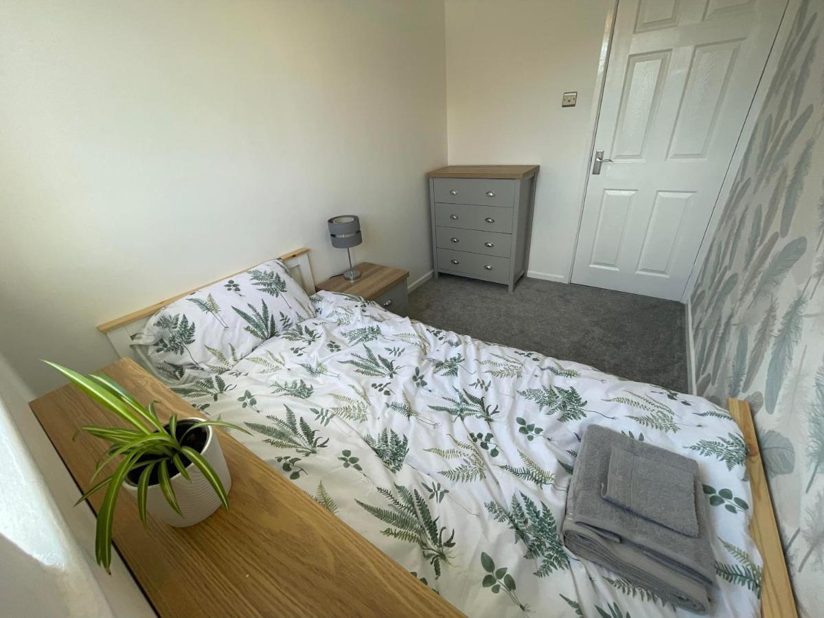 Leominster 3 Bedroom House Parking Garden Private Extérieur photo