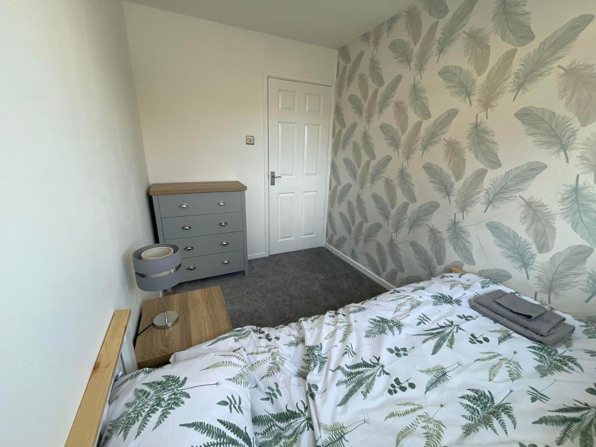 Leominster 3 Bedroom House Parking Garden Private Extérieur photo